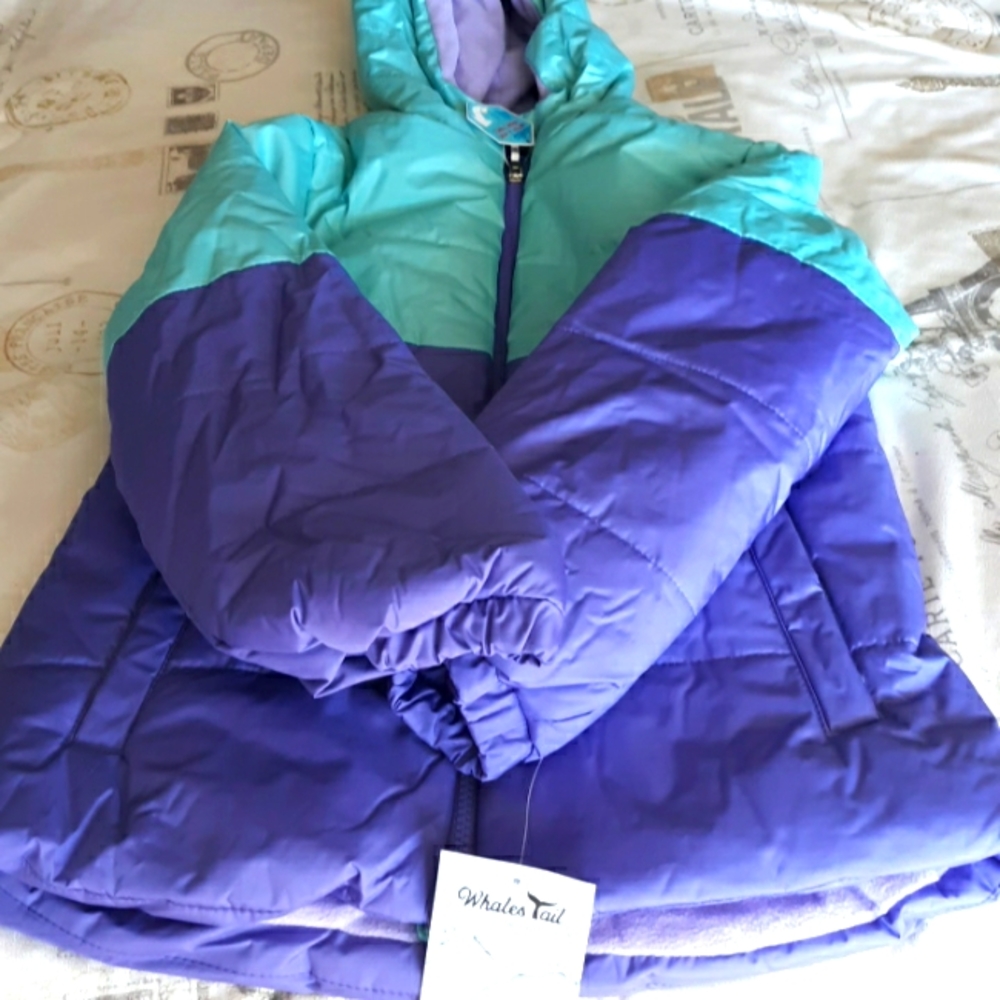 Whales tail jacket for girls